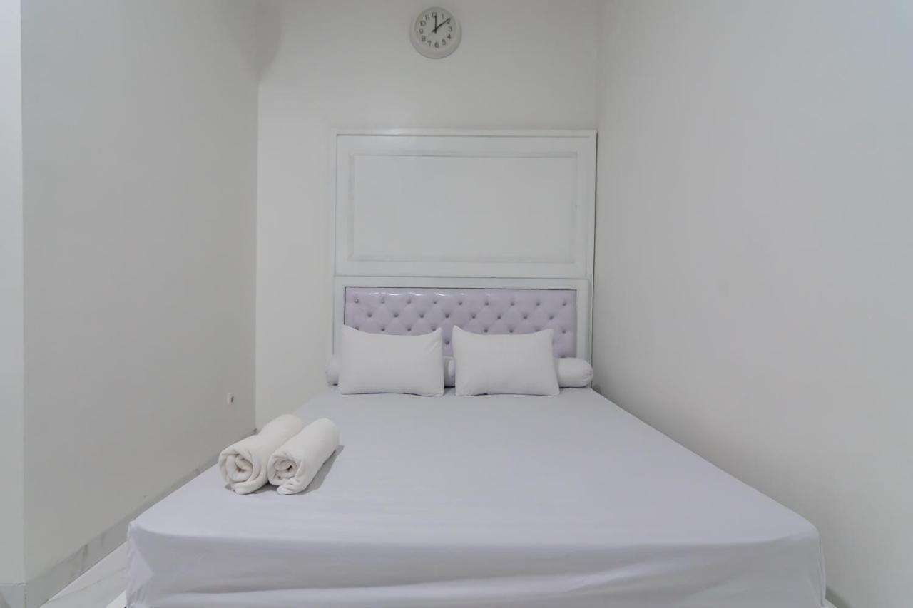 Family Homestay Syariah Cirebon Mitra Reddoorz ภายนอก รูปภาพ